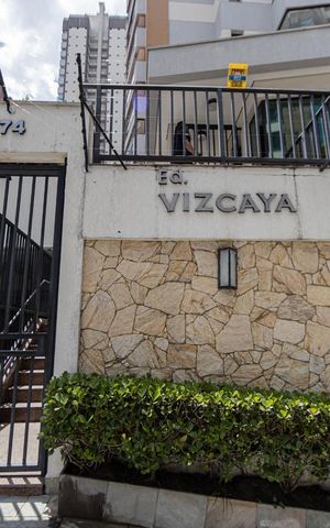 Apartamento para alugar com 127m², 3 quartos e 3 vagas Apartamento para alugar com 127m², 3 quartos e 3 vagasFachada