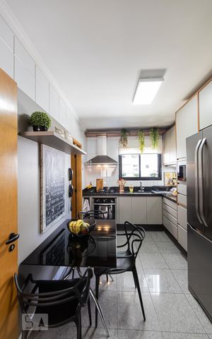 Apartamento para alugar com 127m², 3 quartos e 3 vagas Apartamento para alugar com 127m², 3 quartos e 3 vagasCozinha