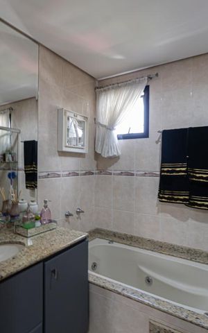Apartamento para alugar com 127m², 3 quartos e 3 vagas Apartamento para alugar com 127m², 3 quartos e 3 vagasBanheiro Varanda Suite
