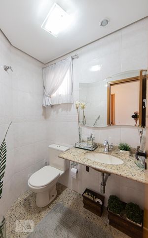 Apartamento à venda com 127m², 3 quartos e 3 vagas Apartamento à venda com 127m², 3 quartos e 3 vagasLavabo