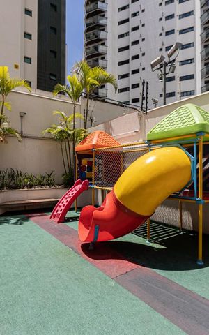 Apartamento para alugar com 127m², 3 quartos e 3 vagas Apartamento para alugar com 127m², 3 quartos e 3 vagasÁrea Comum - Playground