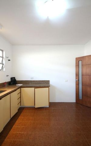 Casa à venda com 230m², 3 quartos e 4 vagasCozinha