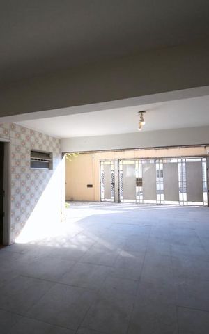 Casa à venda com 230m², 3 quartos e 4 vagasGaragem