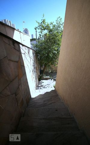 Casa à venda com 230m², 3 quartos e 4 vagasEntrada