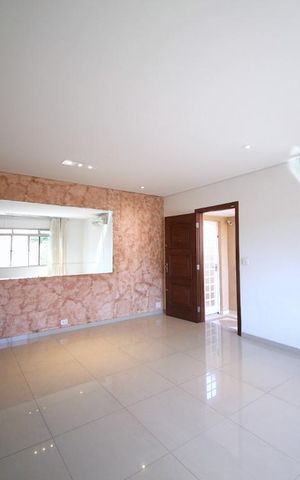 Casa à venda com 230m², 3 quartos e 4 vagasSala