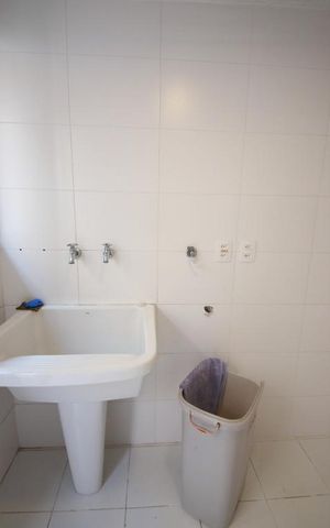 Casa à venda com 230m², 3 quartos e 4 vagasÁrea de Serviço