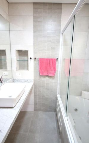Casa à venda com 230m², 3 quartos e 4 vagasBanheiro