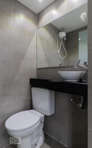 Studio à venda com 38m², 1 quarto e sem vaga Studio à venda com 38m², 1 quarto e sem vagaBanheiro