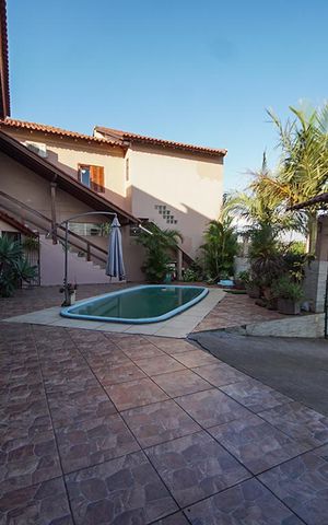 Casa à venda com 420m², 3 quartos e 3 vagasPátio