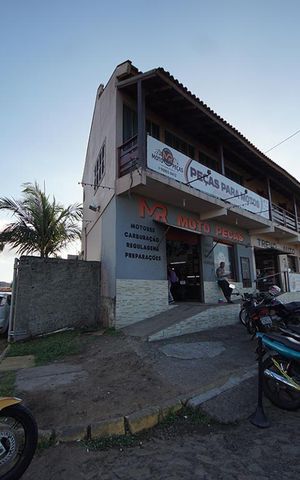 Casa à venda com 420m², 3 quartos e 3 vagasFachada