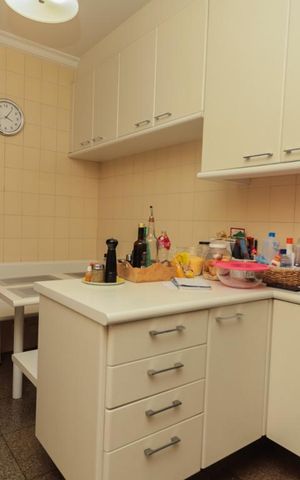 Apartamento à venda com 186m², 3 quartos e 3 vagas Apartamento à venda com 186m², 3 quartos e 3 vagasCozinha