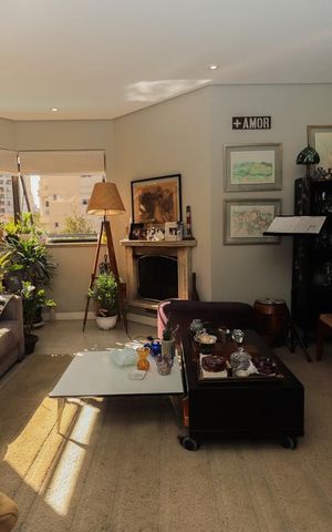 Apartamento à venda com 186m², 3 quartos e 3 vagas Apartamento à venda com 186m², 3 quartos e 3 vagasSala de Estar