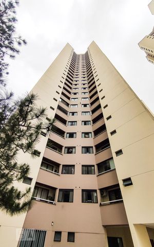 Apartamento à venda com 65m², 2 quartos e 1 vaga Apartamento à venda com 65m², 2 quartos e 1 vagaFachada