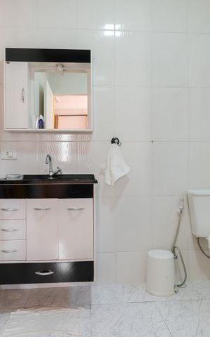 Casa para alugar com 220m², 4 quartos e 3 vagas Casa para alugar com 220m², 4 quartos e 3 vagasBanheiro