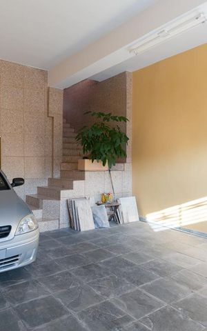 Casa para alugar com 220m², 4 quartos e 3 vagas Casa para alugar com 220m², 4 quartos e 3 vagasGaragem