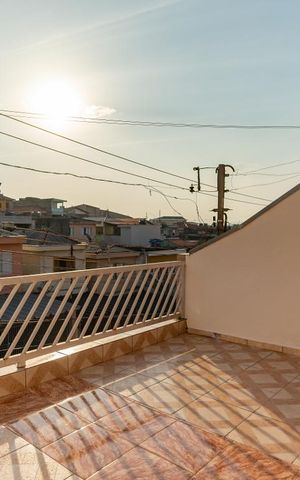 Casa para alugar com 220m², 4 quartos e 3 vagas Casa para alugar com 220m², 4 quartos e 3 vagasVaranda da Sala