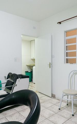 Casa para alugar com 220m², 4 quartos e 3 vagas Casa para alugar com 220m², 4 quartos e 3 vagasQuarto de Serviço