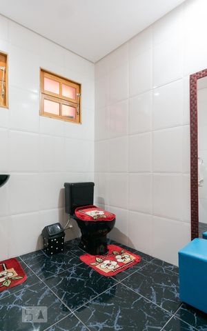 Casa para alugar com 220m², 4 quartos e 3 vagas Casa para alugar com 220m², 4 quartos e 3 vagasLavabo