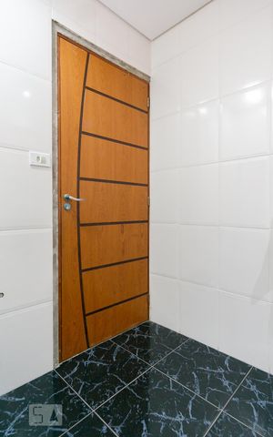 Casa para alugar com 220m², 4 quartos e 3 vagas Casa para alugar com 220m², 4 quartos e 3 vagasLavabo