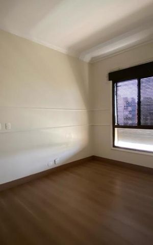 Apartamento à venda com 393m², 4 quartos e 6 vagas Apartamento à venda com 393m², 4 quartos e 6 vagasSuíte 3