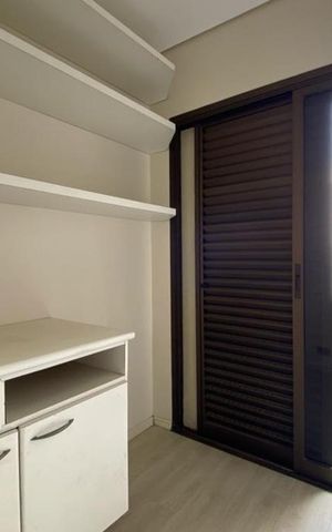 Apartamento à venda com 393m², 4 quartos e 6 vagas Apartamento à venda com 393m², 4 quartos e 6 vagasQuarto de Serviço 2