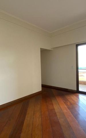 Apartamento à venda com 393m², 4 quartos e 6 vagas Apartamento à venda com 393m², 4 quartos e 6 vagasCopa