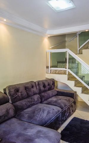 Casa de condomínio à venda com 99m², 3 quartos e 2 vagas Casa de condomínio à venda com 99m², 3 quartos e 2 vagasSala