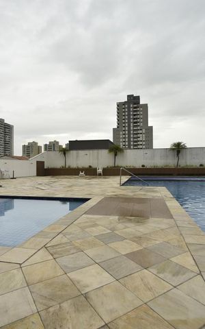 Apartamento à venda com 68m², 2 quartos e 1 vagaÁrea comum - piscinas