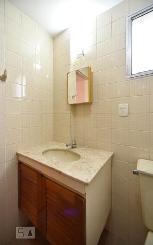 Apartamento à venda com 68m², 2 quartos e 1 vagaBanheiro da suite 1