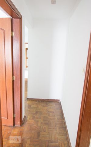 Apartamento para alugar com 78m², 2 quartos e 1 vagaCorredor