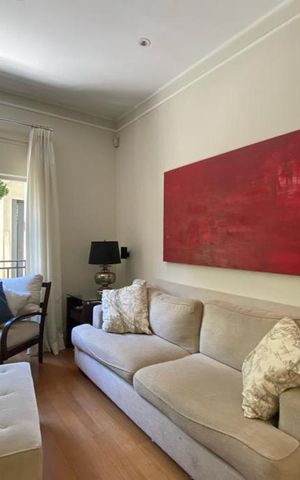 Casa à venda com 465m², 4 quartos e 4 vagas Casa à venda com 465m², 4 quartos e 4 vagasSala de TV