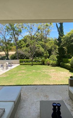 Casa à venda com 465m², 4 quartos e 4 vagas Casa à venda com 465m², 4 quartos e 4 vagasVista da Sala