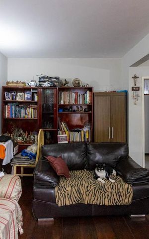 Casa à venda com 113m², 3 quartos e 4 vagas Casa à venda com 113m², 3 quartos e 4 vagasSala