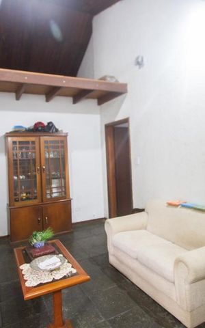 Casa à venda com 150m², 3 quartos e 3 vagasSala