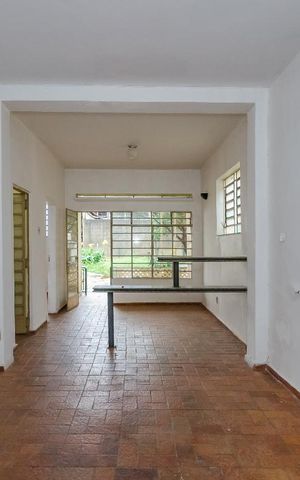 Casa à venda com 400m², 2 quartos e 10 vagasSala