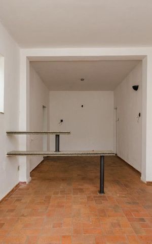 Casa à venda com 400m², 2 quartos e 10 vagasSala