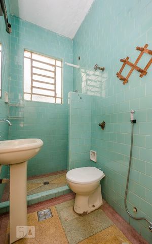 Casa à venda com 400m², 2 quartos e 10 vagasBanheiro Social
