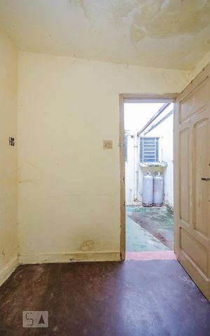 Casa à venda com 400m², 2 quartos e 10 vagasQuarto de Serviço