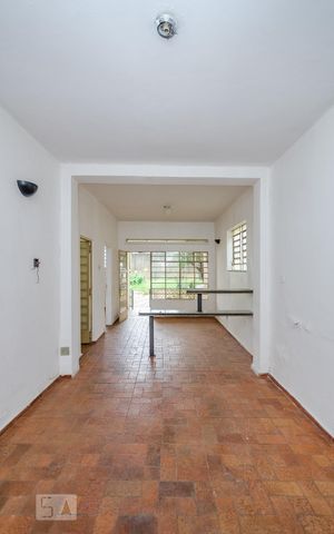 Casa à venda com 400m², 2 quartos e 10 vagasSala