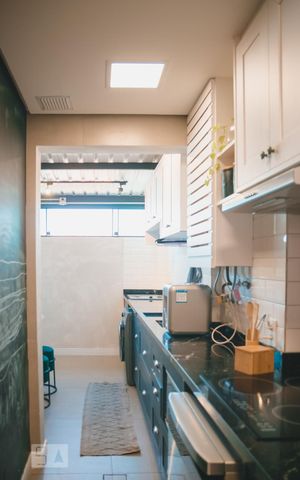 Apartamento à venda com 110m², 2 quartos e 2 vagas Apartamento à venda com 110m², 2 quartos e 2 vagasCozinha