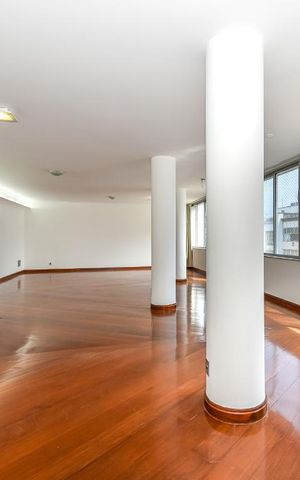 Apartamento à venda com 300m², 4 quartos e 1 vagaSala