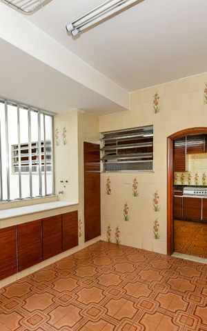Apartamento à venda com 300m², 4 quartos e 1 vagaÁrea de Serviço