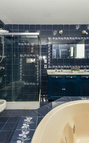 Apartamento à venda com 300m², 4 quartos e 1 vagaBanheiro da Suíte