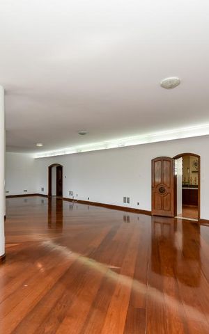 Apartamento à venda com 300m², 4 quartos e 1 vagaSala