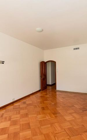 Apartamento à venda com 300m², 4 quartos e 1 vagaQuarto 2