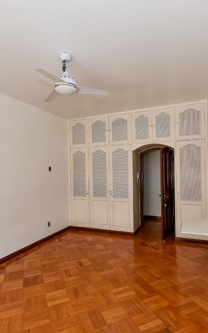 Apartamento à venda com 300m², 4 quartos e 1 vagaQuarto 4