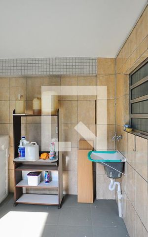 Casa para alugar com 60m², 1 quarto e sem vaga Casa para alugar com 60m², 1 quarto e sem vagaÁrea de Serviço