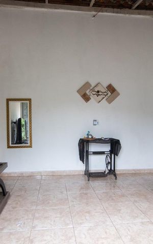 Casa à venda com 420m², 3 quartos e 2 vagas Casa à venda com 420m², 3 quartos e 2 vagasCasa de fundo - Sala