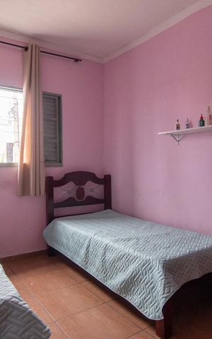 Casa à venda com 420m², 3 quartos e 2 vagas Casa à venda com 420m², 3 quartos e 2 vagasQuarto 2