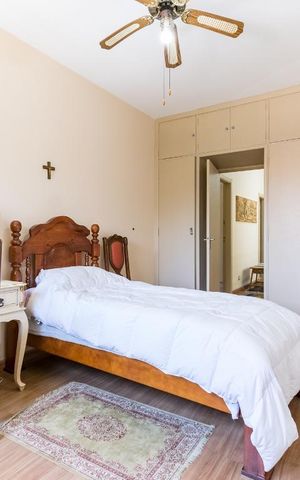 Casa à venda com 260m², 4 quartos e 8 vagas Casa à venda com 260m², 4 quartos e 8 vagasQuarto 2